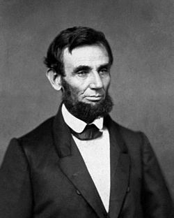 250px-abraham_lincoln_o-552c_1861-crop